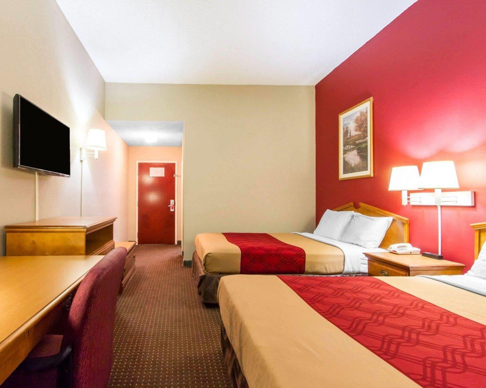 Americas Best Value Inn Opelika Exterior photo